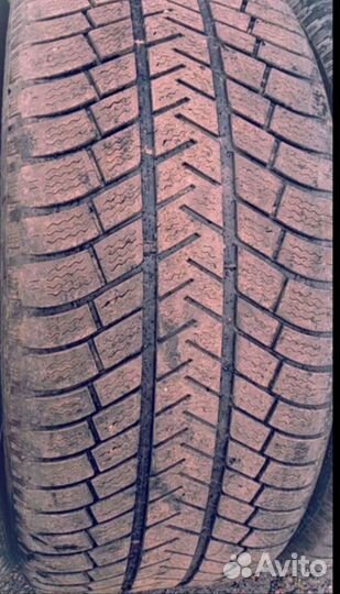 Michelin Pilot Alpin 255/45 R19 и 285/40 R19