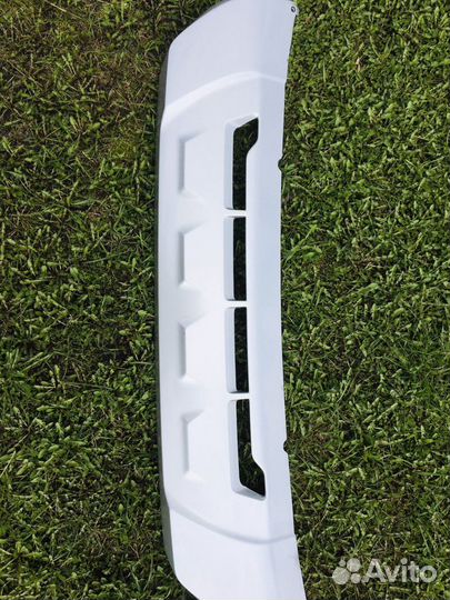 Накладка переднего бампера mitsubishi pajero