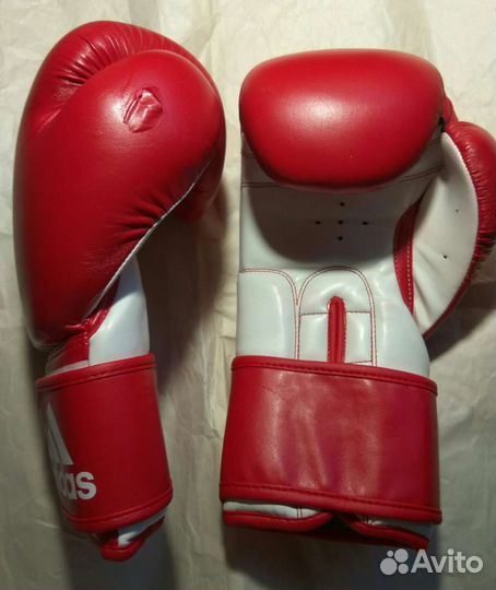 Перчатки боксерские Adidas Training adiBT02 10 oz