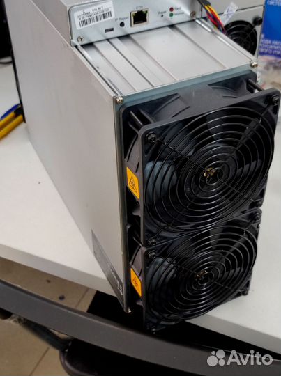 Asic майнер Bitmain Antminer S19