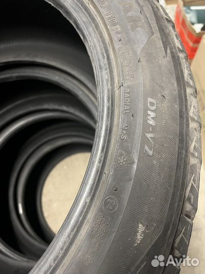 Bridgestone Blizzak DM-V3 275/45 R20