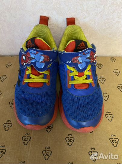 Кроссовки adidas для девочки marvel