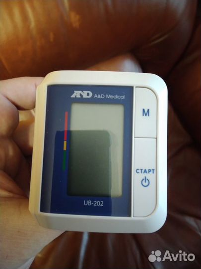 Тонометр на запястье новый
