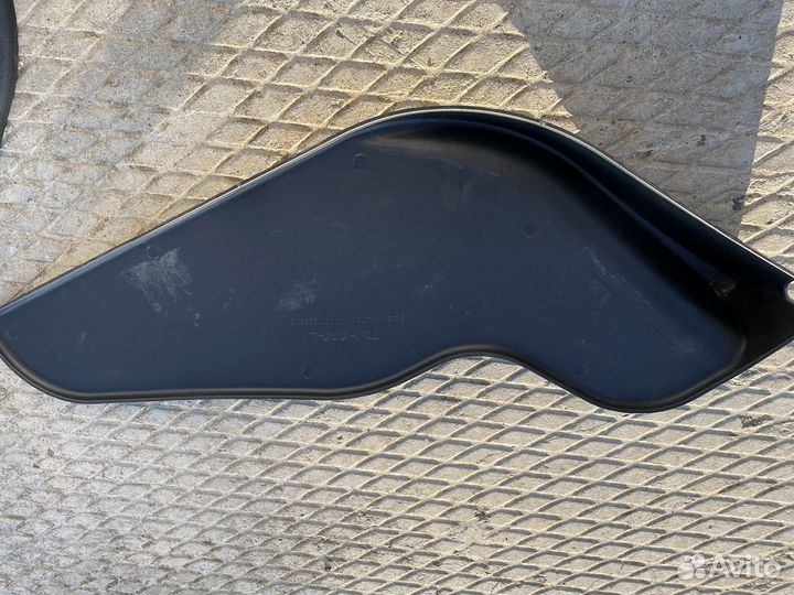 Сплиттер переднего бампера универсальный