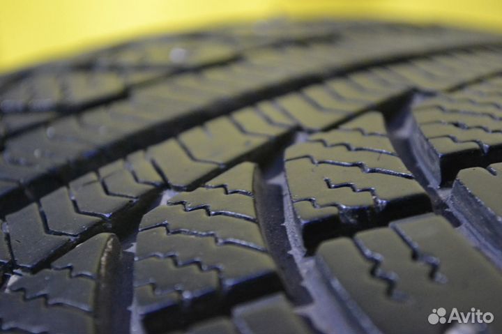 Gislaved Nord Frost 5 235/55 R17