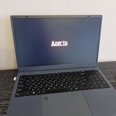 Azerty AZ-1514 ноутбук