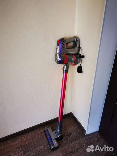 Аккумуляторный пылесос 