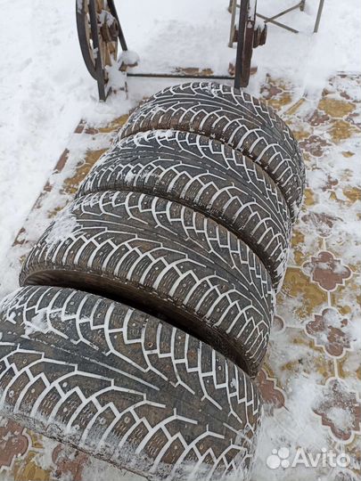 Nokian Tyres Hakkapeliitta 5 SUV 285/60 R16