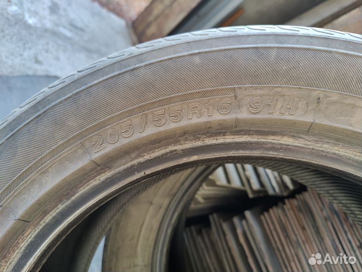 Yokohama 104ZR 205/55 R16