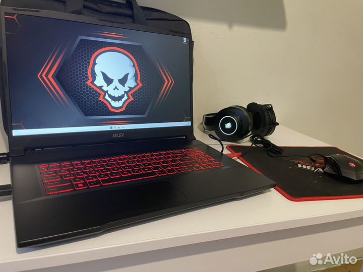 Msi katana матрица. Ноутбук Alienware m17x. Ноутбук Alienware m17x r2. Dell Alienware m17x r3. Alienware m17 r3.