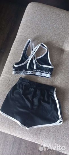 Under armour топ и шорты