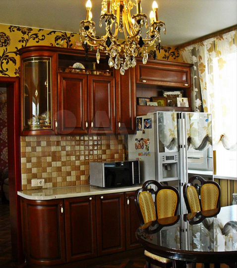 Дом 172,4 м² на участке 9 сот.