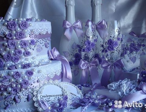 Свадебные украшения бутылки, бокалы, казна