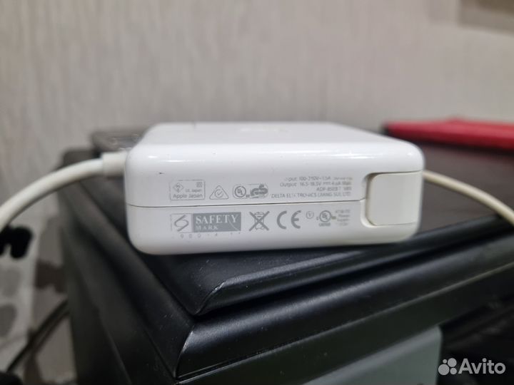 Apple magsafe 1 задядка для Macbook