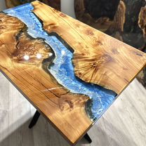 Эксклюзивные столы из массива и смолы