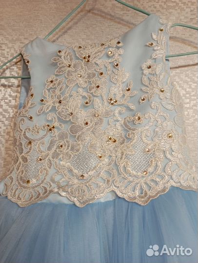 Нарядное платье для девочки 134 140
