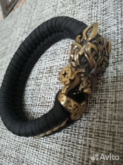 Мужской браслет из паракорда 