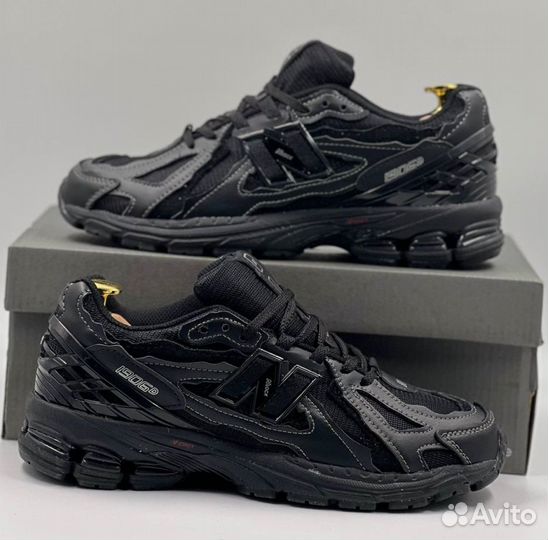 Новинка New Balance 1906
