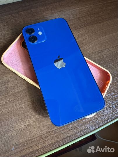 iPhone 12, 64 ГБ