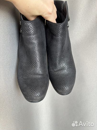 Ботинки женские на каблуке 37