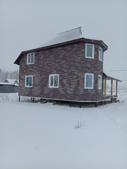 Дом 180 м² на участке 10 сот.