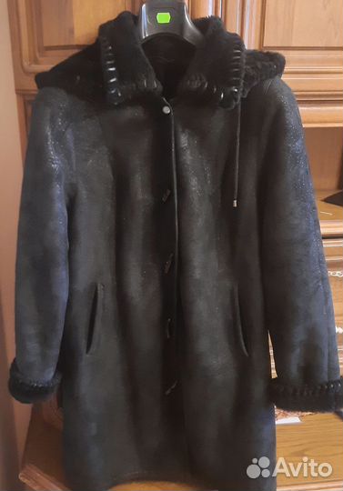 Дубленка натуральная женская с капюшоном