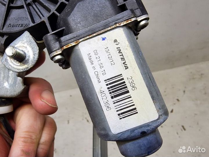 Стеклоподъемник задний левый Hyundai Solaris 1