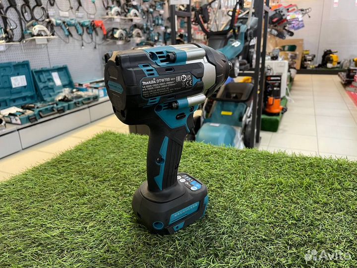 Ударный аккумуляторный гайковерт Makita LXT BL без