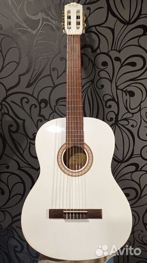 Amati z39wh классическая гитара (обмен возможен)