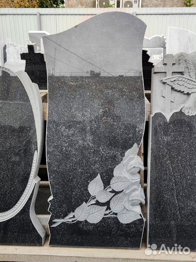 Памятник на могилу из гранита