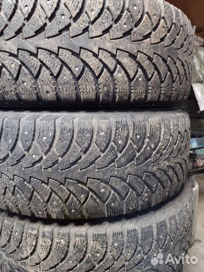 Nokian Tyres Hakkapeliitta 4 215/60 R16 95T