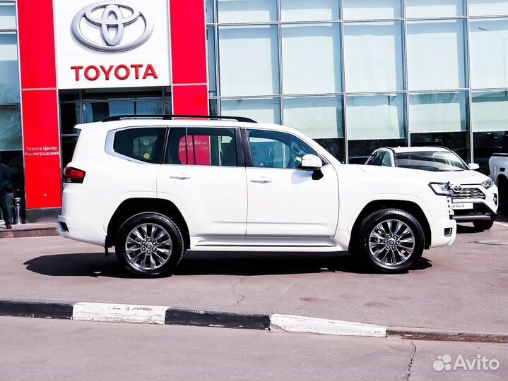 Toyota Land Cruiser 3.5 AT, 2023