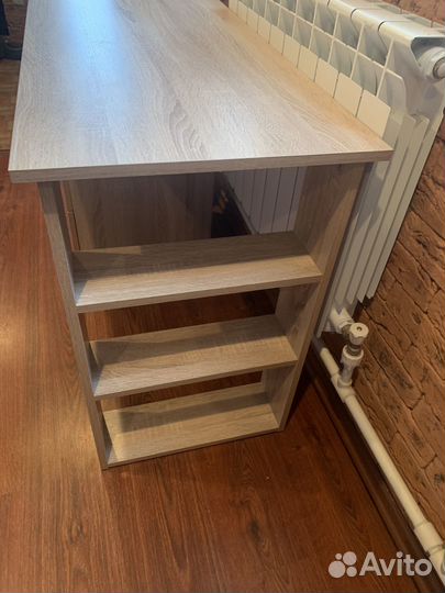 Письменный стол