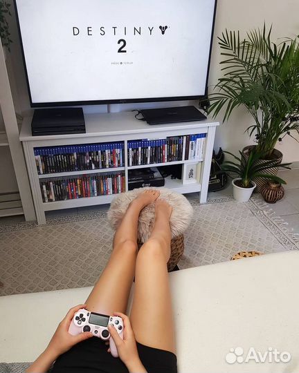 Playstation 4 pro 1tb (+ 750 игр)