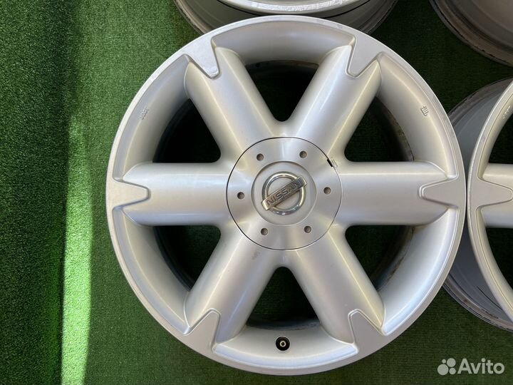 R18 Nissan оригинал 5x114.3 7.5J ET+40 цо66,1мм