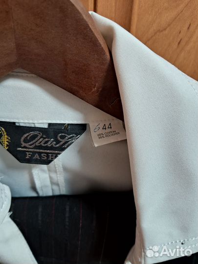 Деловой женский костюм: Пиджак, юбка, рубашка