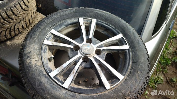 Продам колеса р 14. Разболтовка 4/98 зима за 4 кол