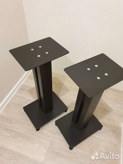 Стойки для полочной акустики