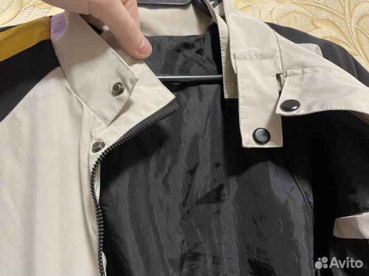 Ветровка стильная