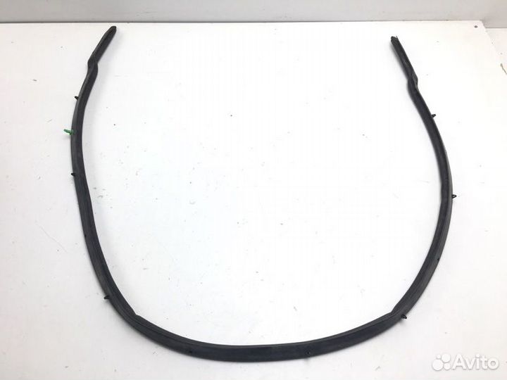 Уплотнитель капота Lexus Lx570 URJ201 3urfe 2014