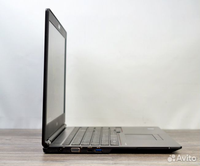 Fujitsu LifeBook U757