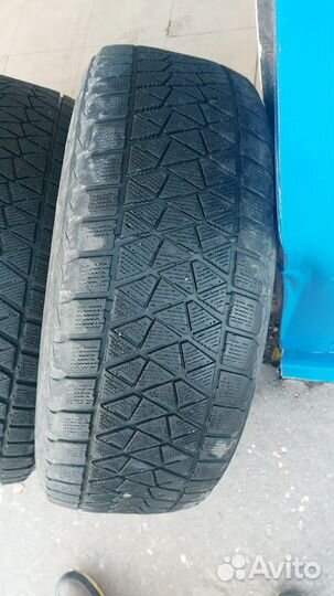 Bridgestone Blizzak DM-Z2 235/60 R18 107