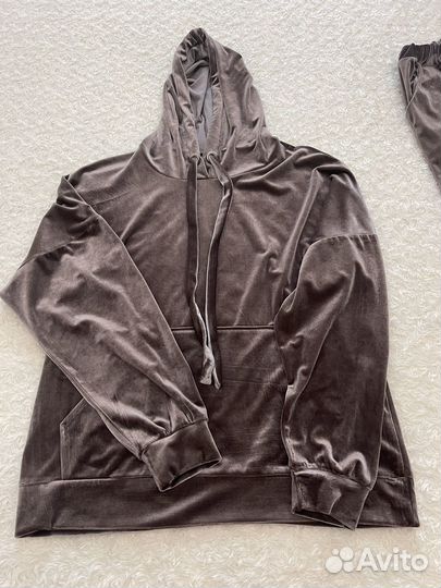 Спортивный костюм женский