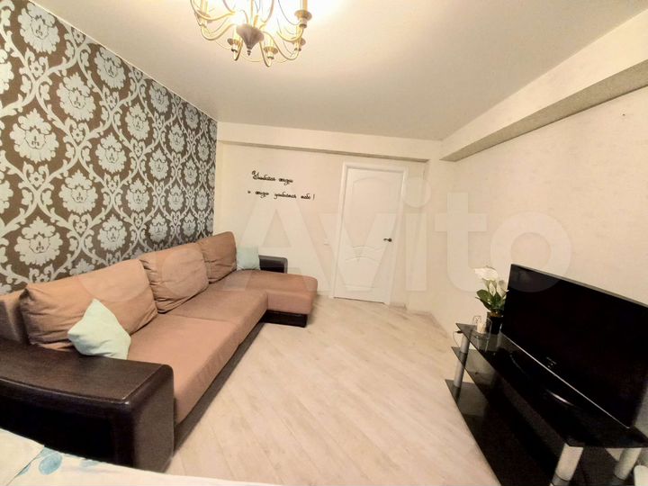 2-к. квартира, 61 м², 5/5 эт.