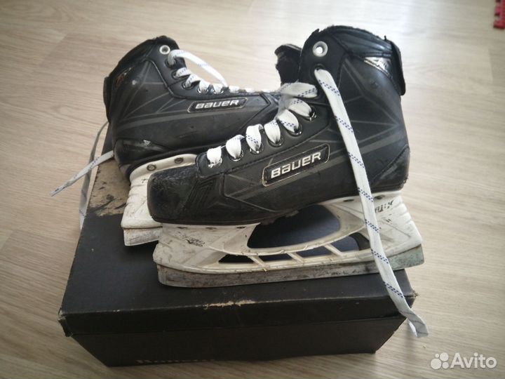 Хоккейные коньки bauer