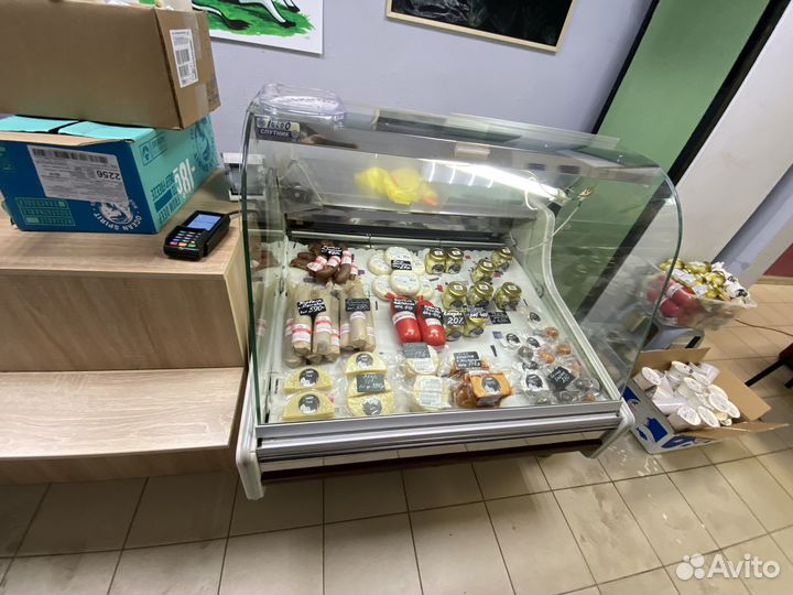 Холодильная витрина