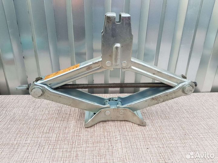 Домкрат nissan x-trail t31