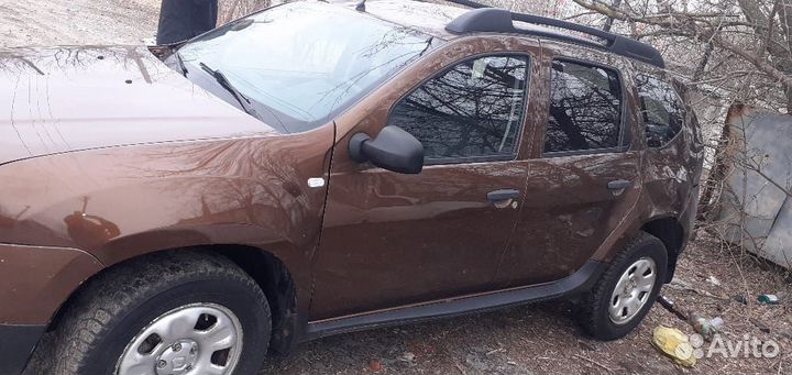 Renault duster Капот