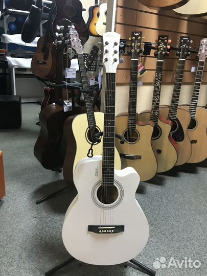 Гитара новая
