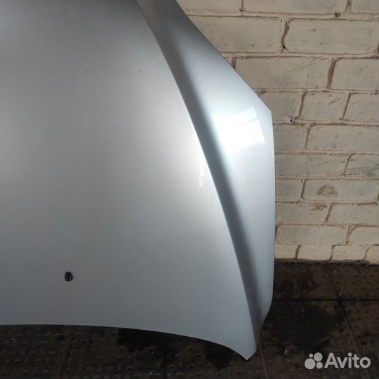 Капот с решеткой серебристый Mazda 3 bk хэтчбек